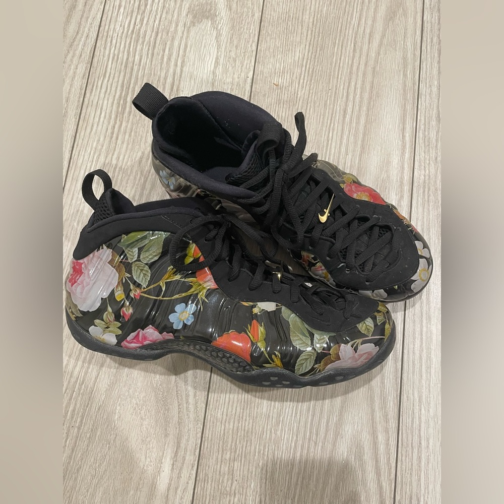 Nike air foamposite 1 athletic fashion sneakers size 10